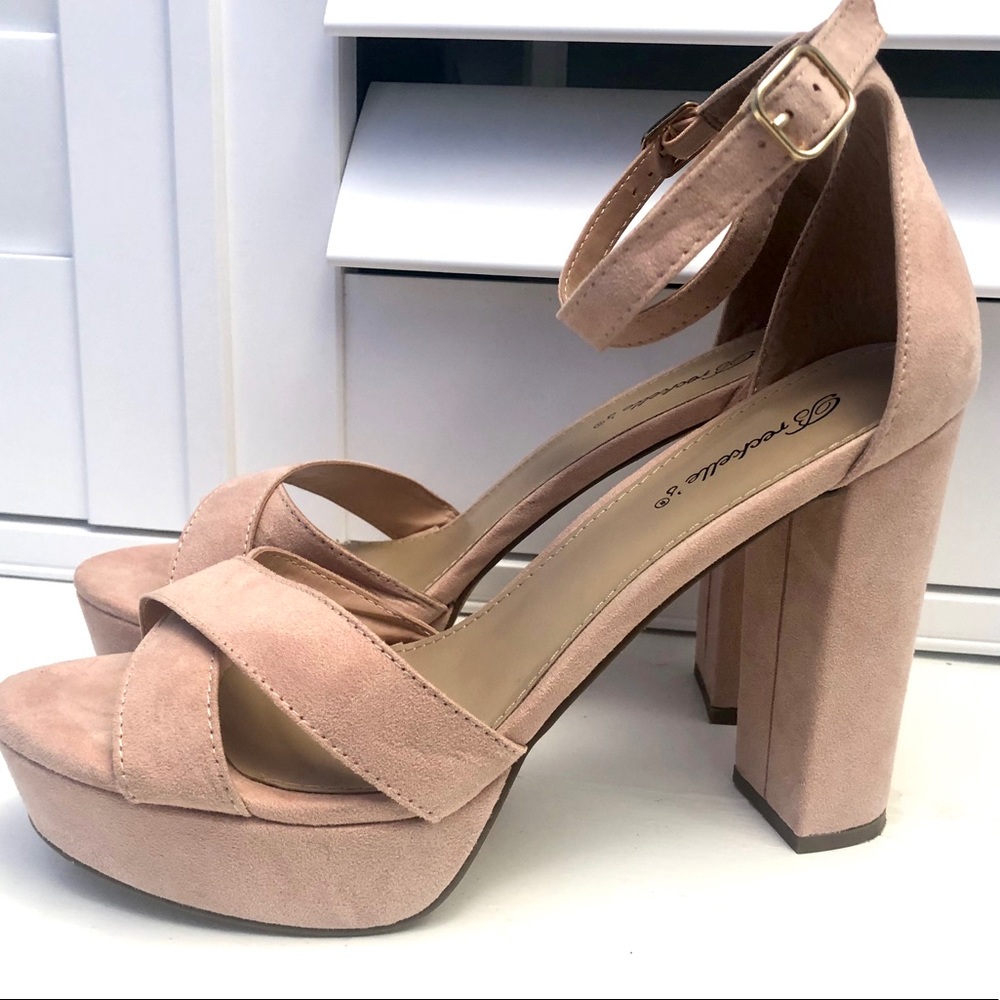 Trendy suede light pink high chunky heels